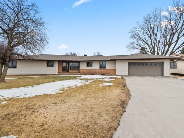 1426 H Ave, Nevada, IA 50201
