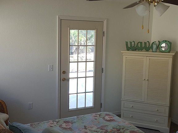 4th image of 7594 Rosemont Dr
