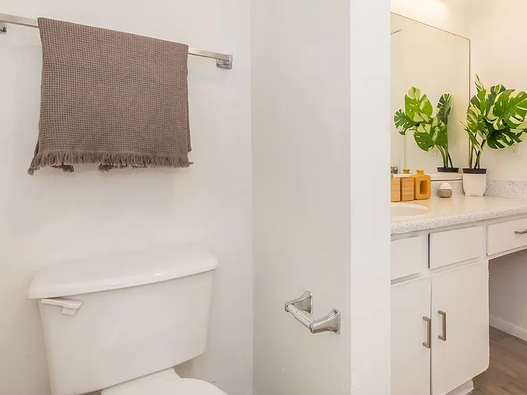 Residences at Medical — Photo 11