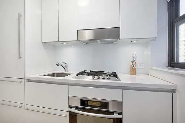 Rented by Douglas Elliman | media 2