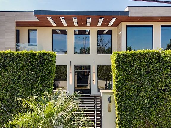 2nd image of 4049 Coldwater Canyon Ave