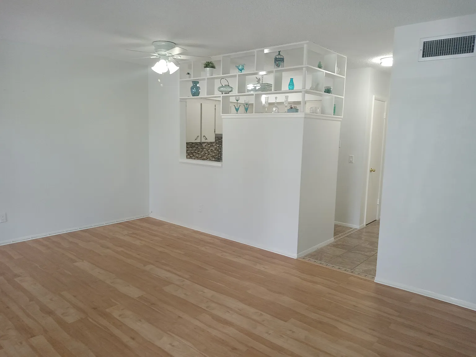 1 bed, 825 sqft, $1,345 — Photo 4