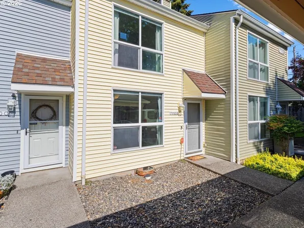 7110 NE 43rd St APT B, Vancouver, WA 98661