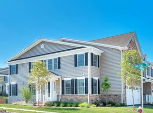 9 Nast Rd #34, Morristown, NJ 07960