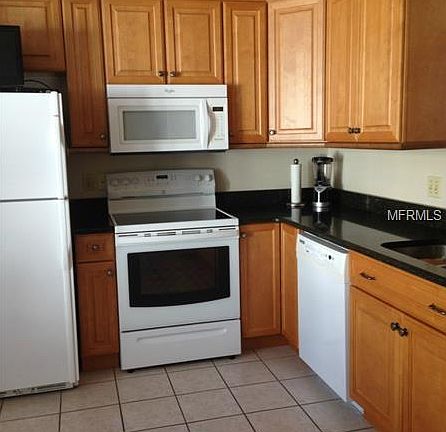 4th image of 110 N Hampton Ct