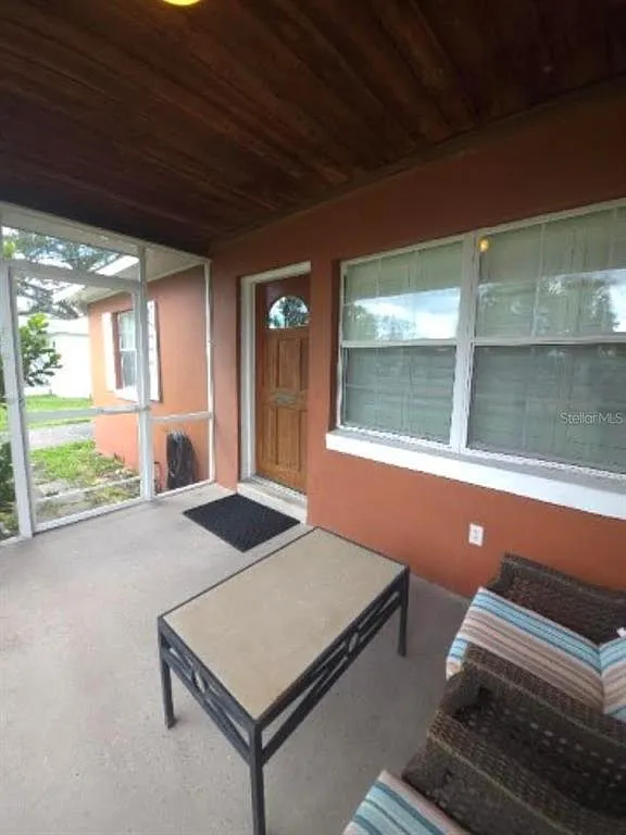 2 bed, 1.0 bath, 1404 sqft, $1,999 — Photo 4