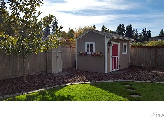 4th image of 1709 22nd Ave SE