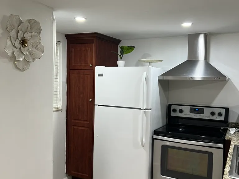 702 Windsong Cir #702 — Photo 7