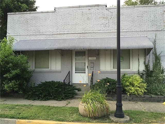 1st image of 743 Niedringhaus Ave