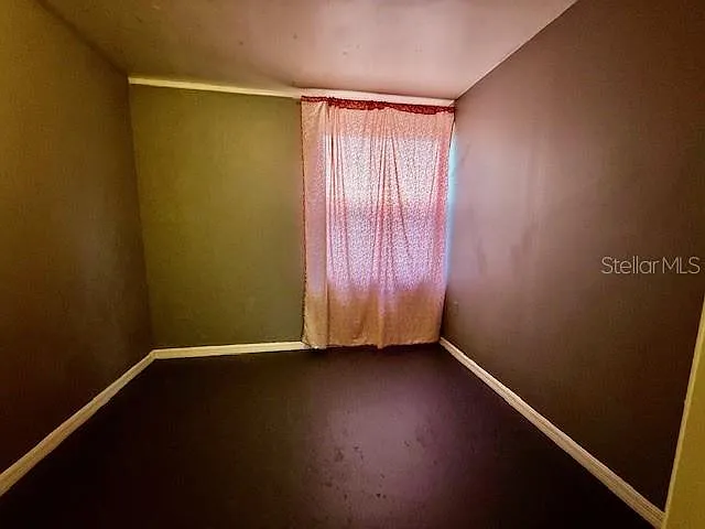 4 Sunshine Blvd — Photo 33