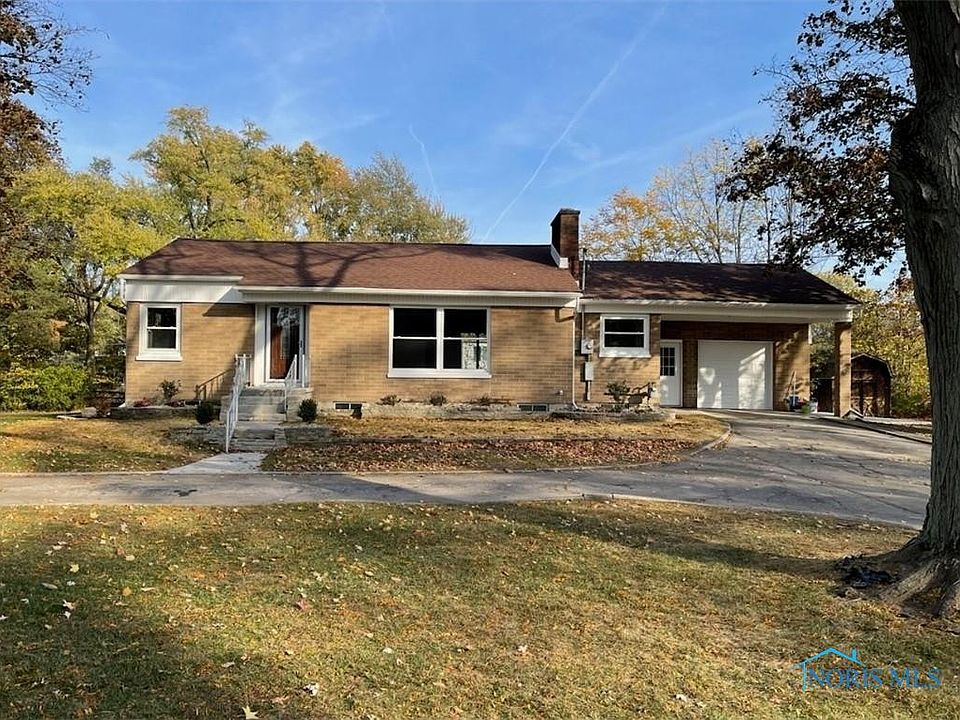 1st image of 19 Darlyn Dr