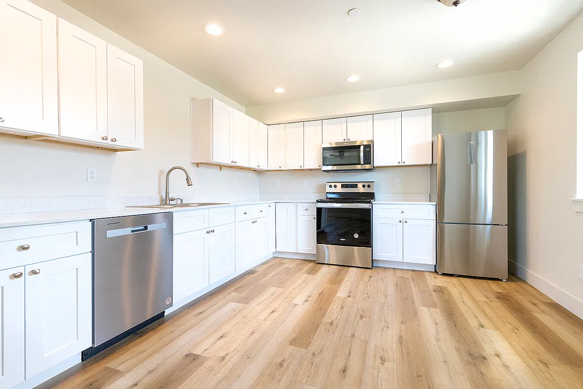 2 bed, 950 sqft, $1,465 — Photo 4