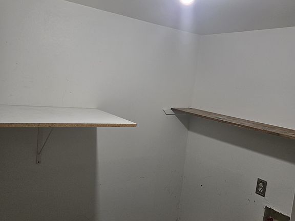 2nd image of 509 Summit St Unit A