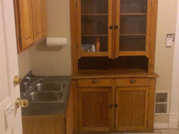 KITCHEN ENTRY
