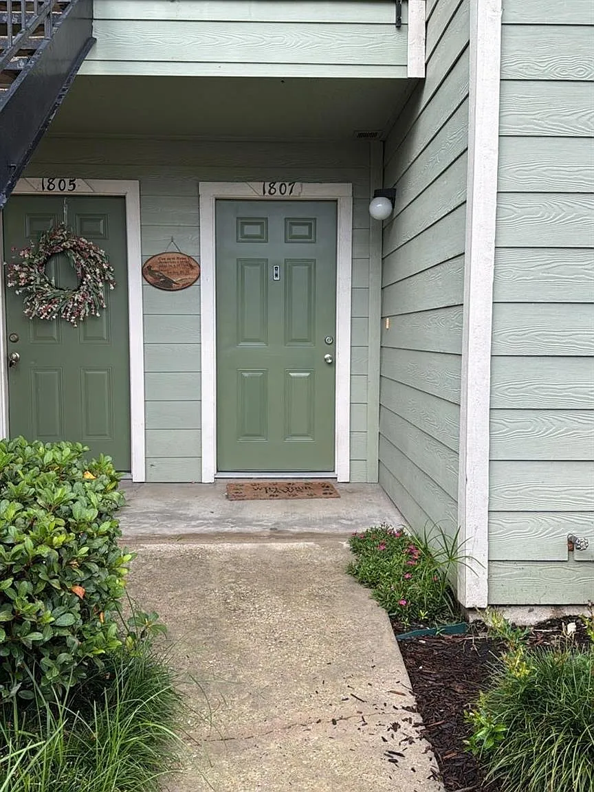 1 bed, 777 sqft, $1,000 — Photo 1
