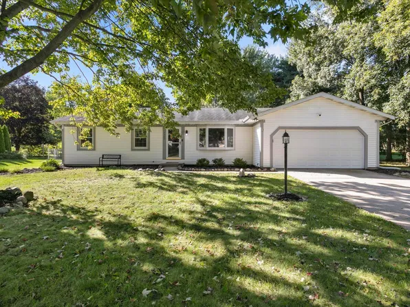 12320 Timberline Trce N, Granger, IN 46530