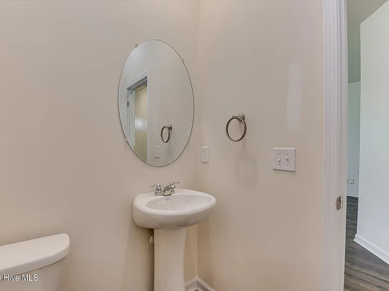 1147 Sims Dr — Photo 20