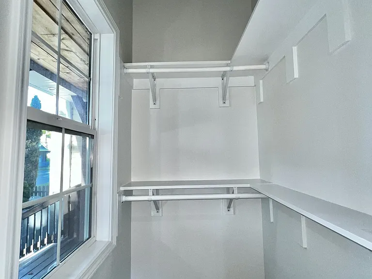 947 Clark St — Photo 23