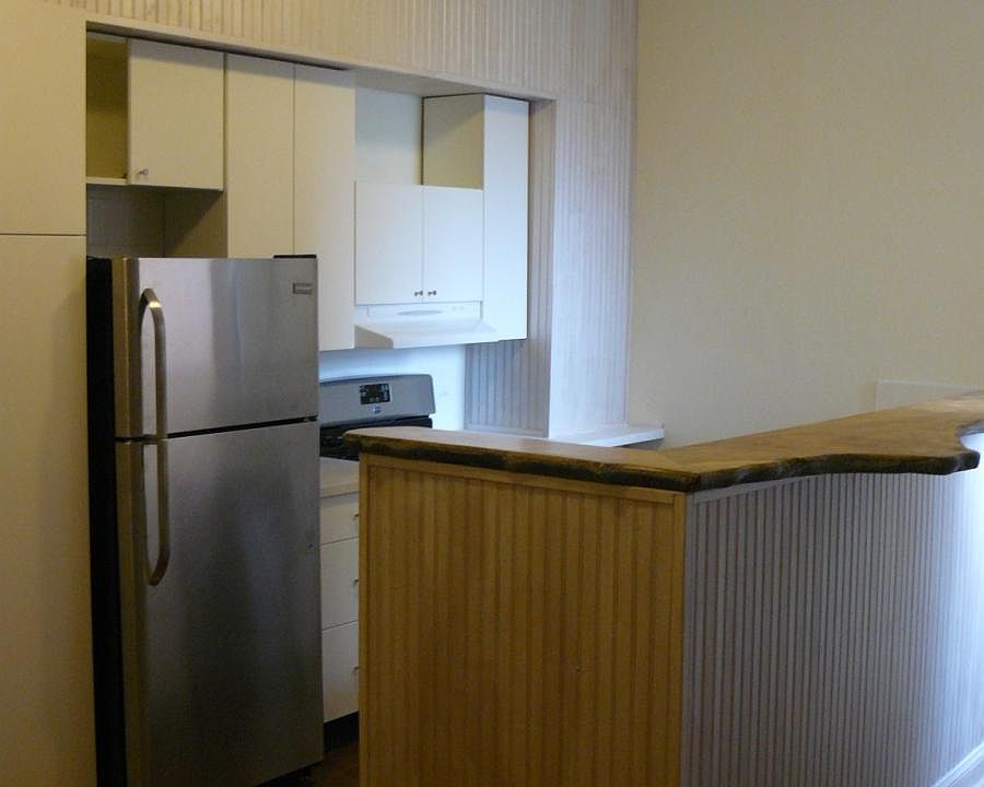1st image of 120 N Oak Park Ave APT 234