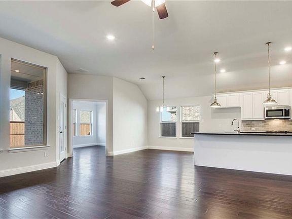 3rd image of 4139 Starlight Creek Dr