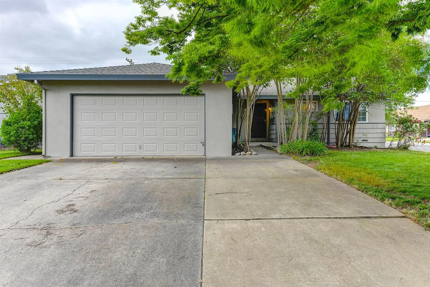 7761 Laurie Way photo 1