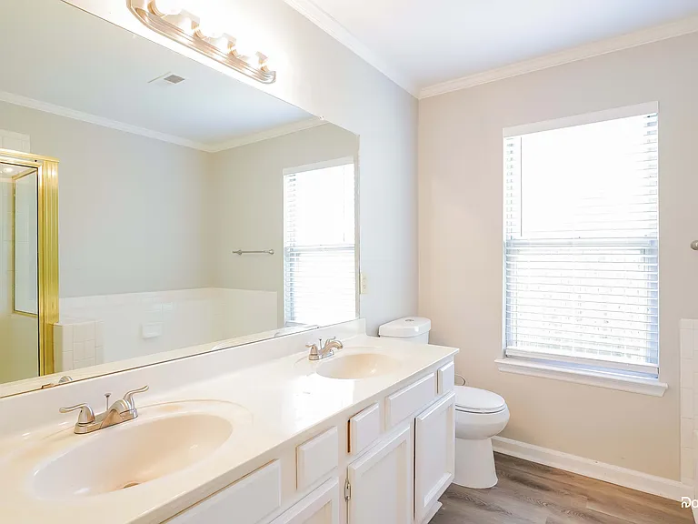 107 Knollwood Ct — Photo 11