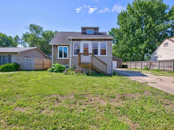 324 Brookside Ave, Evansdale, IA 50707