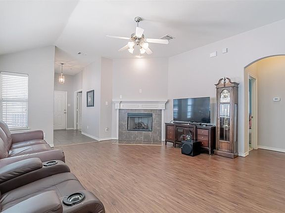4th image of 1126 Chattahoochee Dr