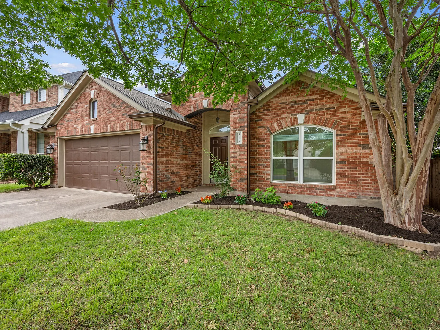 3 bed, 2310 sqft, $2,395 — Photo 3