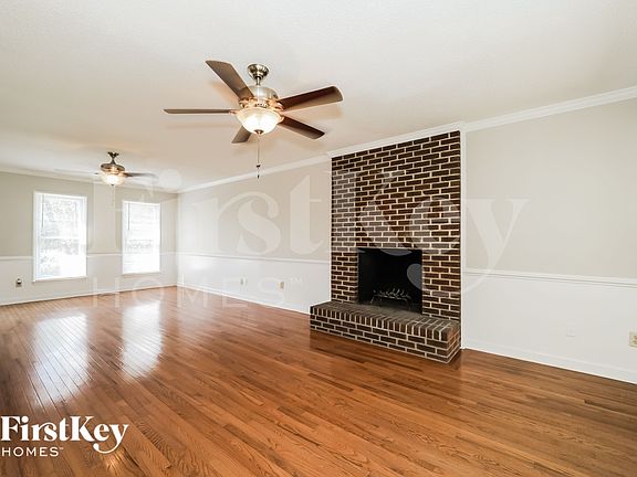 3rd image of 3125 Glenshire Dr