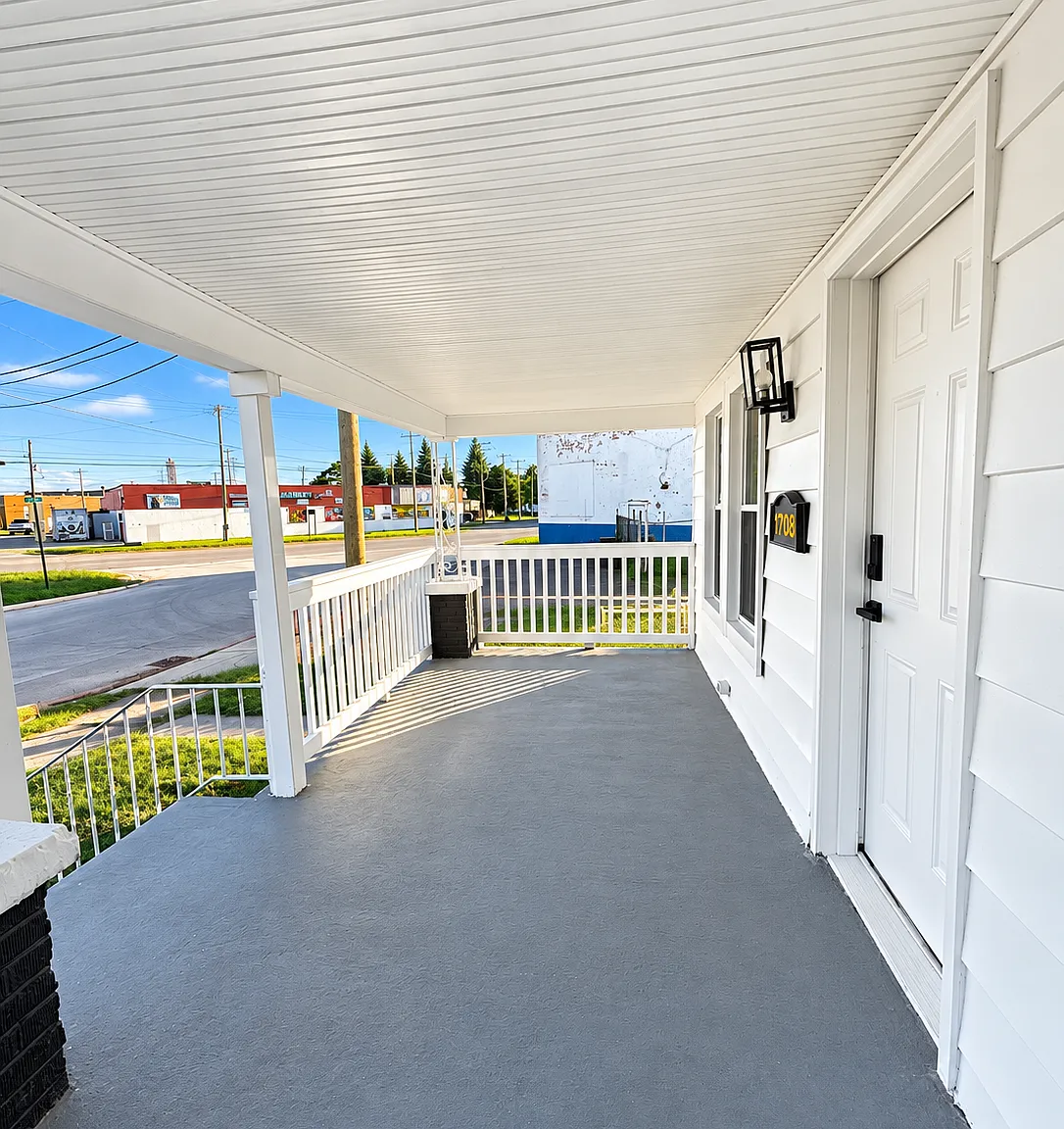 17055 Flora Street — Photo 2