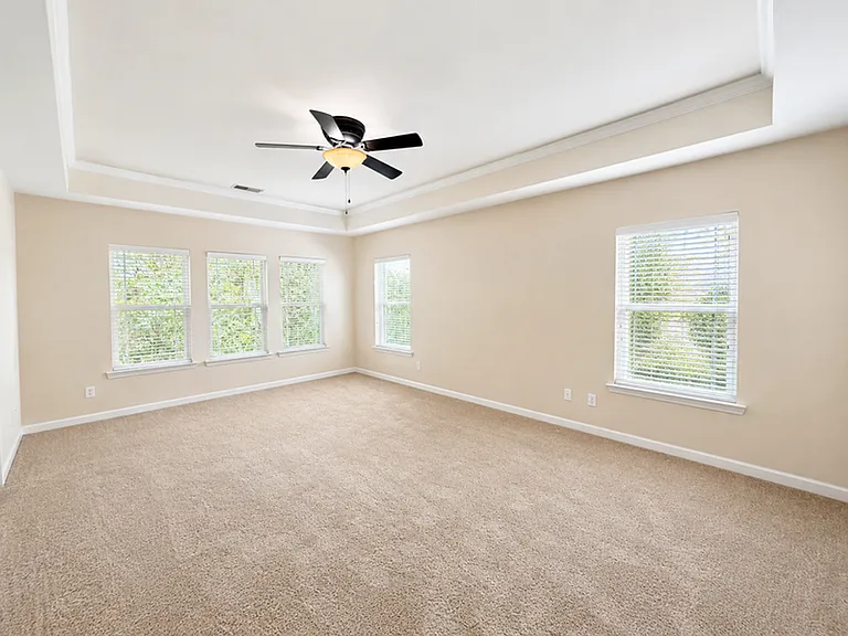240 Summer Hill Way — Photo 4