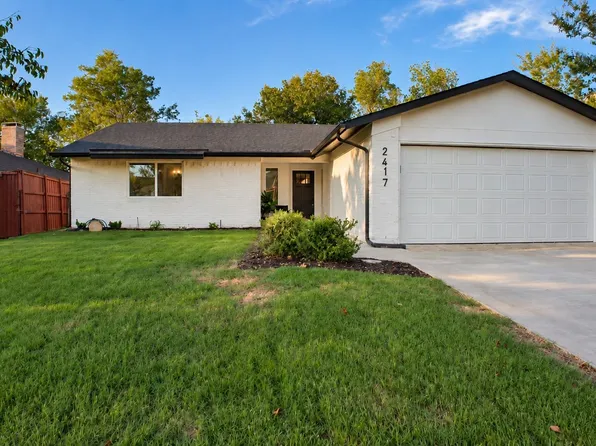 2417 Via Barcelona, Carrollton, TX 75006