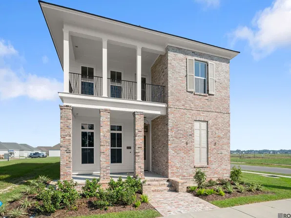 13847 Golden Holly Ln, Baton Rouge, LA 70810