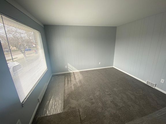 2nd image of 23290 Blackett Ave