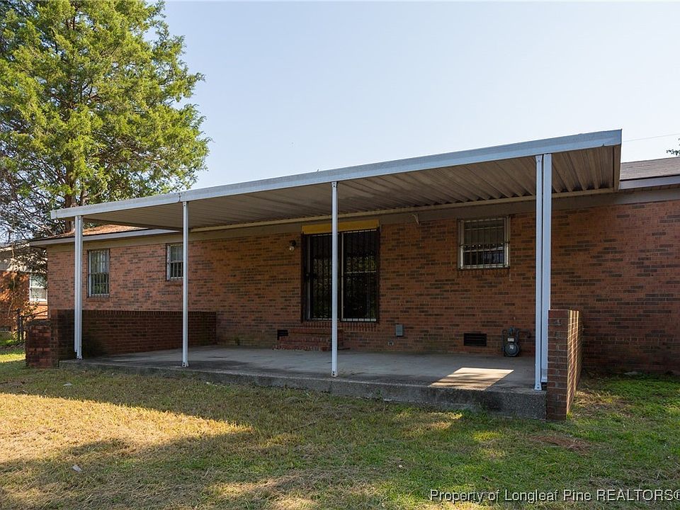 2nd image of 809 Fresno Dr