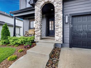 25061 W 148th Ter, Olathe, KS 66061