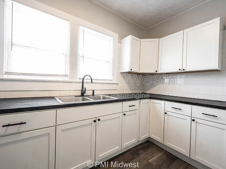 729 N Bosart Ave — Photo 12