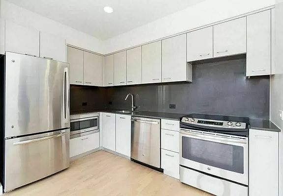 3rd image of 31-57 31st St Penthouse K