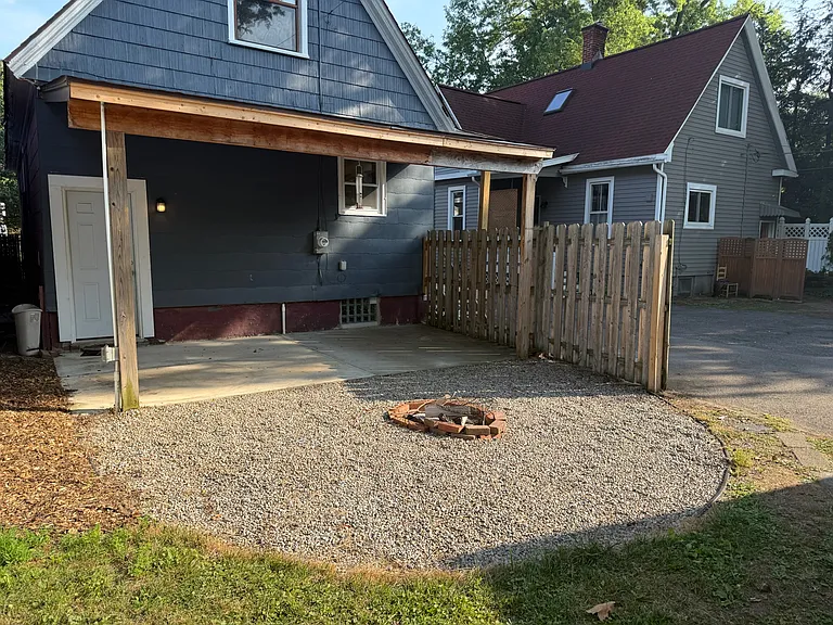 22 Weider St — Photo 33