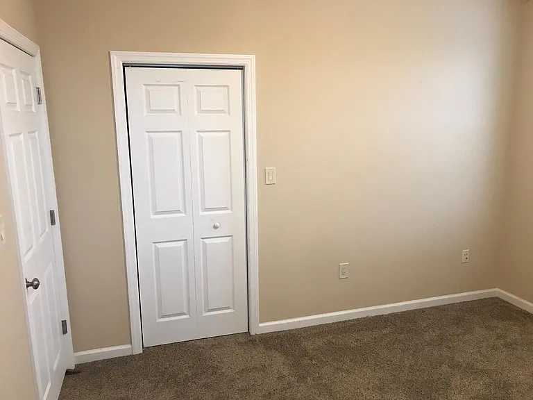 1258 Illinois Ave — Photo 10