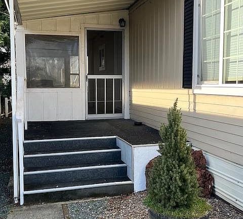 4th image of 445 Ashwood Dr