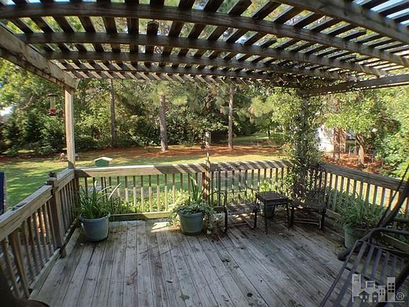 3rd image of 3106 Scarborough Dr