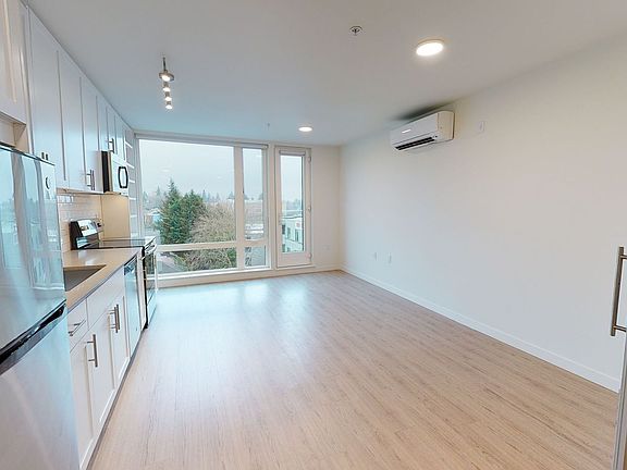 4th image of 6717 Roosevelt Way NE #715
