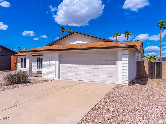 2nd image of 1132 W MANHATTON Drive