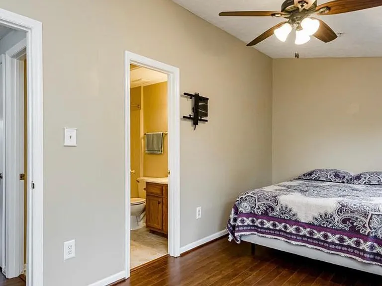 1238 Quaker Ridge Dr — Photo 11