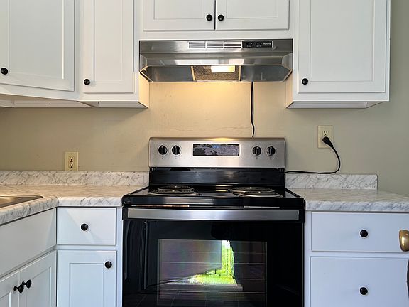 3rd image of 338 E Oklahoma Ave APT 1