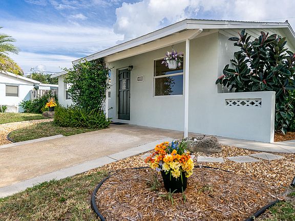 2nd image of 44 Seaview Dr