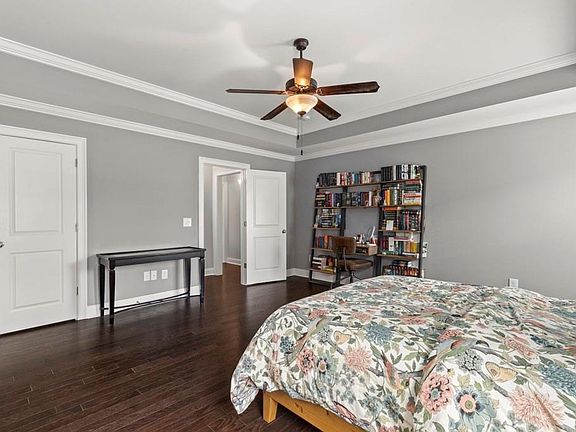 4th image of 1046 Oden Ct