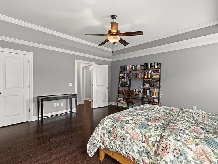 1046 Oden Ct — Photo 8